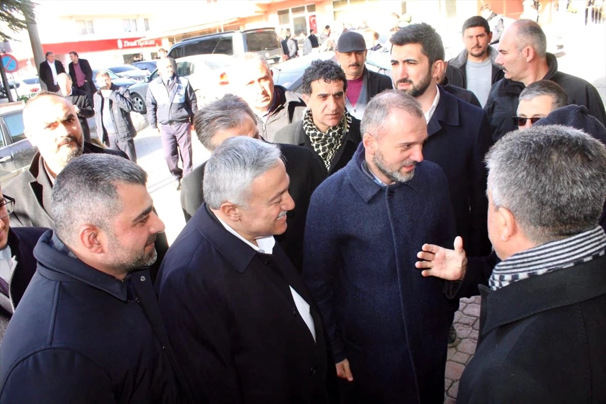 AK Parti Mardin İl Başkanı Kılıç\'tan deprem bölgesine ziyaret
