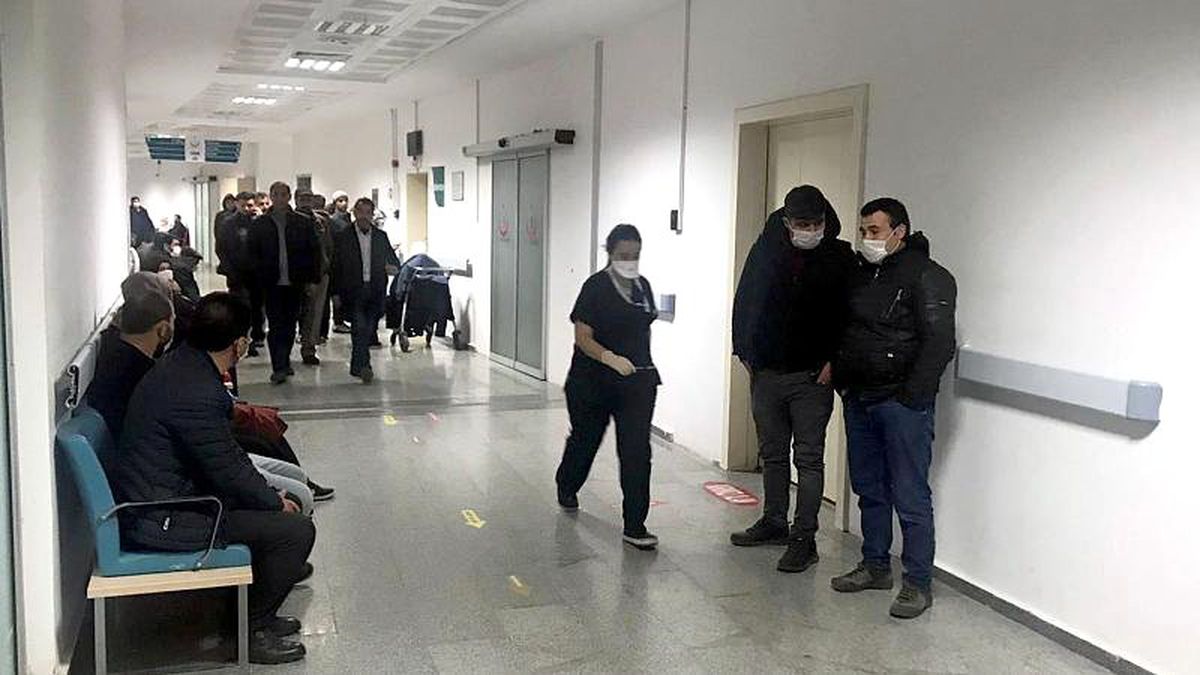 Aksaray\'da 12 kişi koronavirüsüne karşı tedbir amaçlı hastaneye kaldırıldı