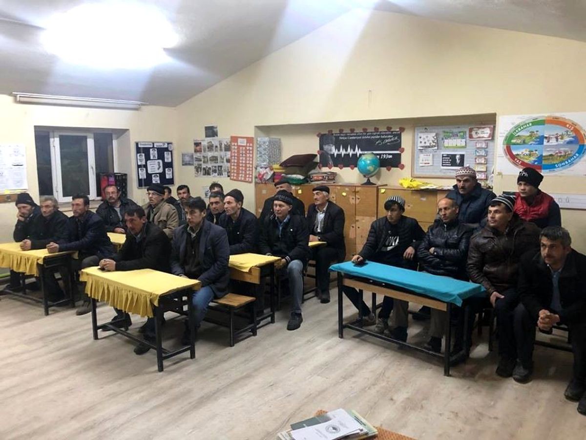 Altıntaş\'ta bilinçli tarım ve hayvancılık eğitimi