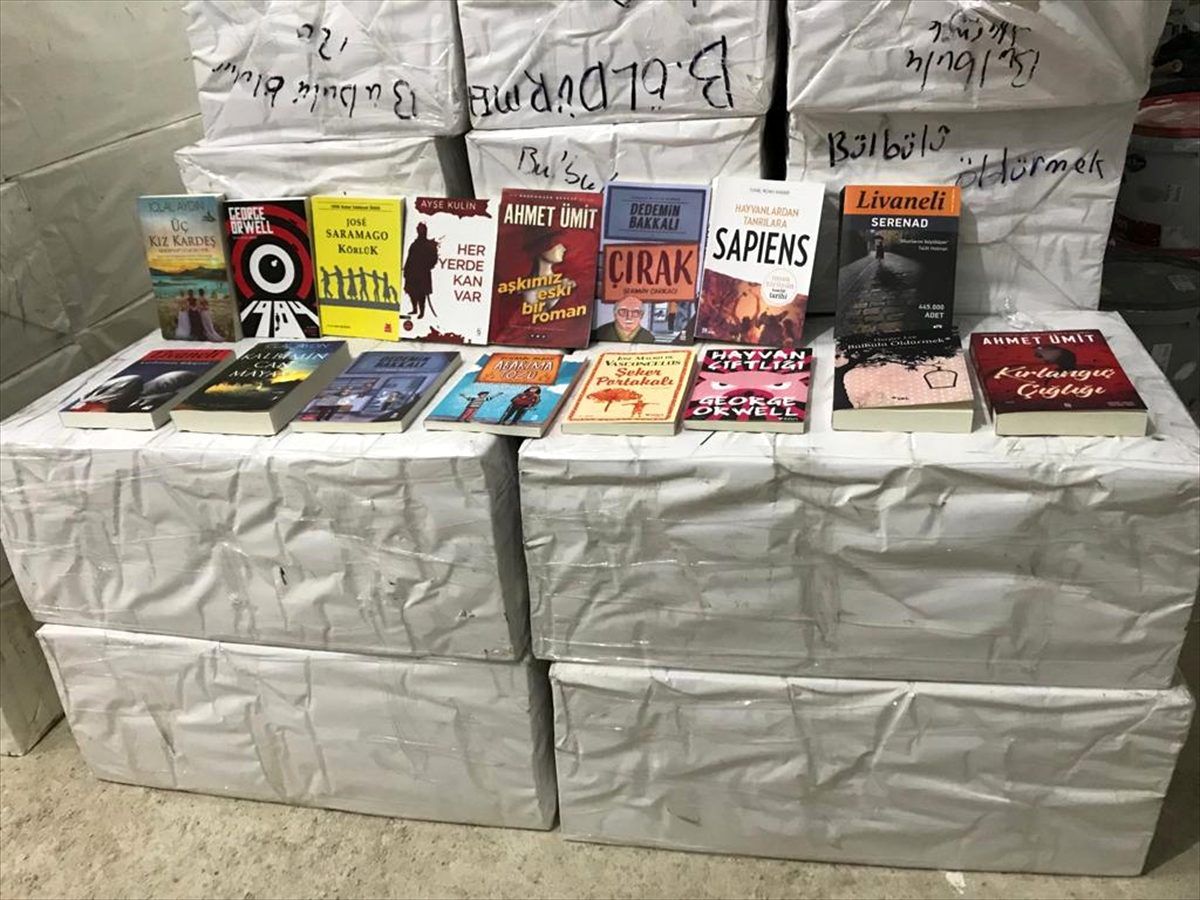 Aydın\'da 52 bin "korsan kitap" ele geçirildi