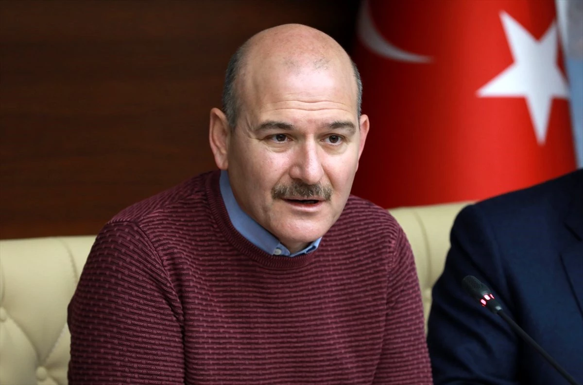 Bakan Soylu: Isıtıcı, battaniye ve koli ile gıda göndermek isteyen varsa başımızın üzerinedir