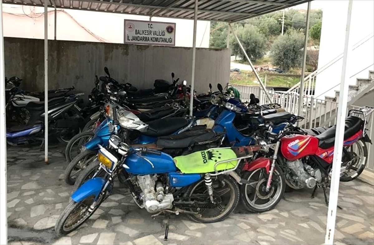 Balıkesir\'de 28 çalıntı motosiklet ele geçirildi