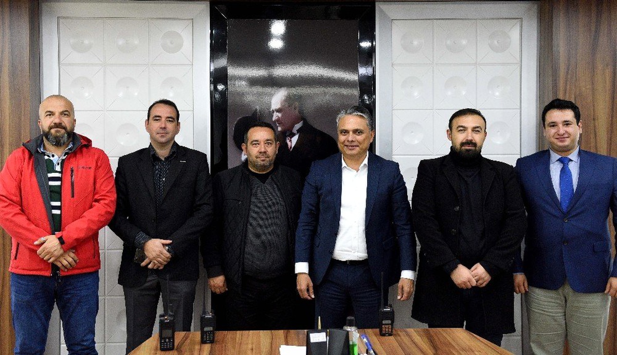 Başkan Uysal: "Depreme hazırlıklı olmalıyız, amatör telsizcilik yaygınlaşmalı"