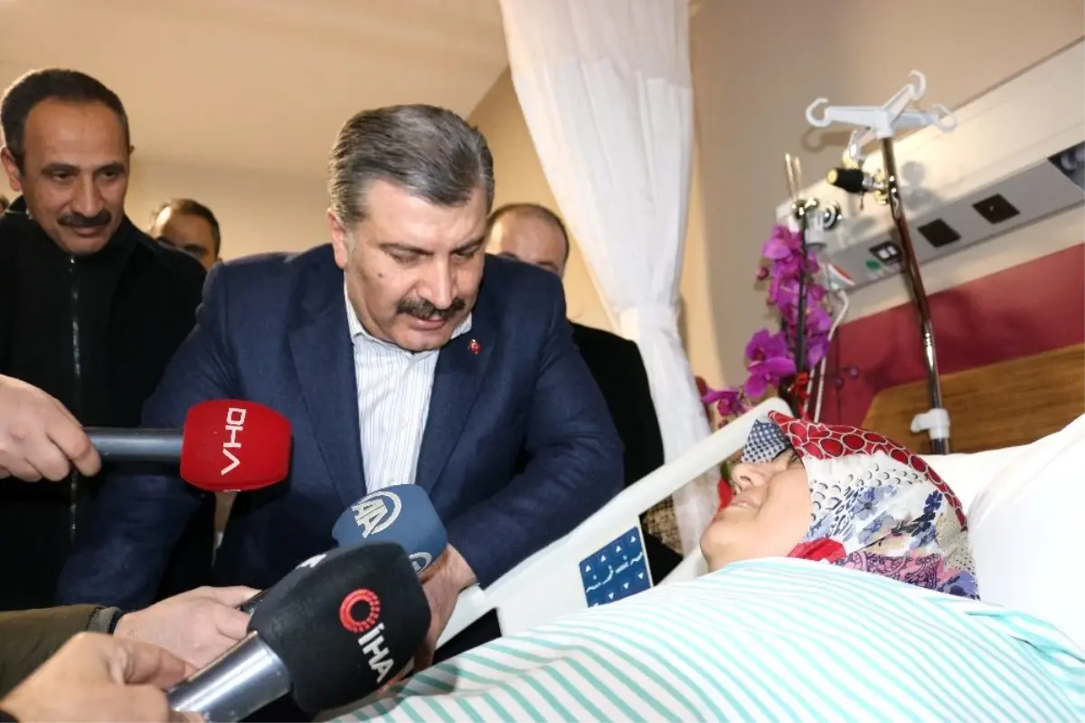 Depremin sembol ismi Azize Çelik: "O ikisini delikten gördüm"