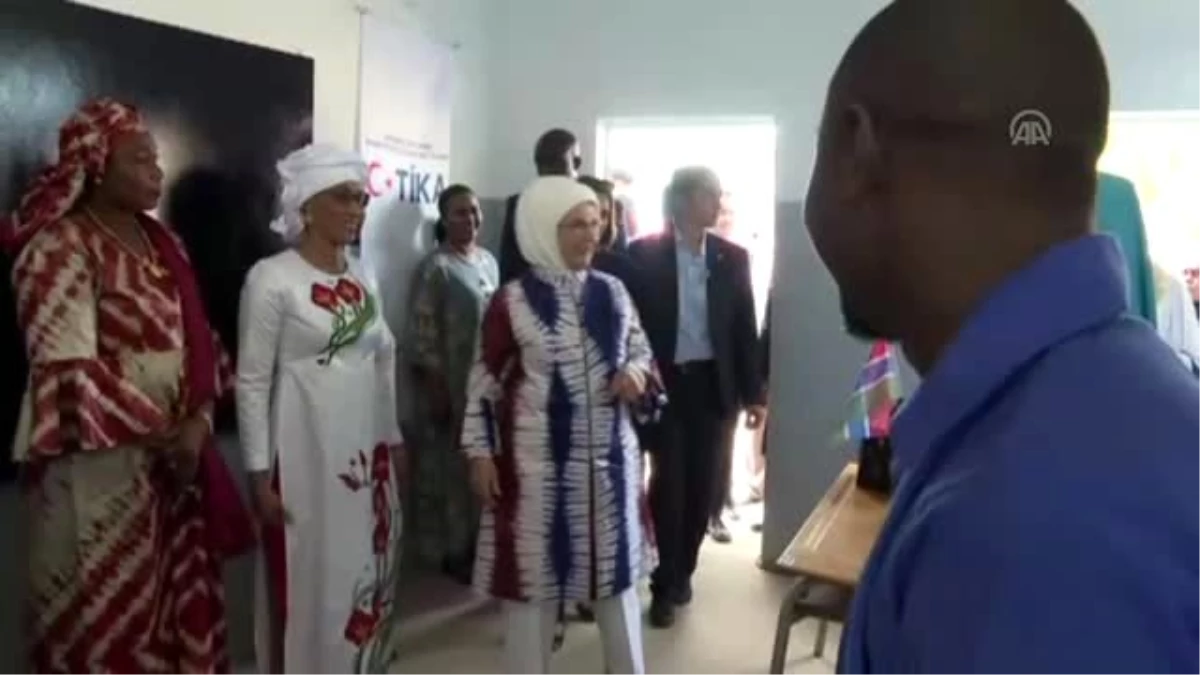 Emine Erdoğan, Gambiya\'da cami ve okul açtı (2)
