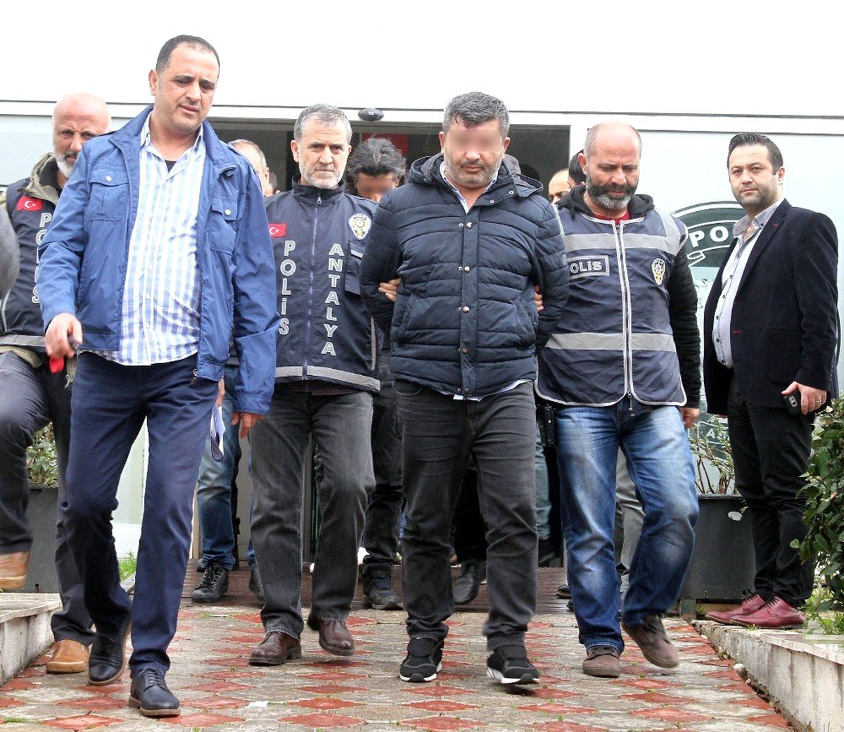 Emlakçıyı öldürüp 8 parçaya ayıran sanıklara müebbet