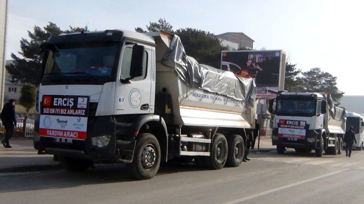 Erciş halkından depremzedelere anlamlı yardım