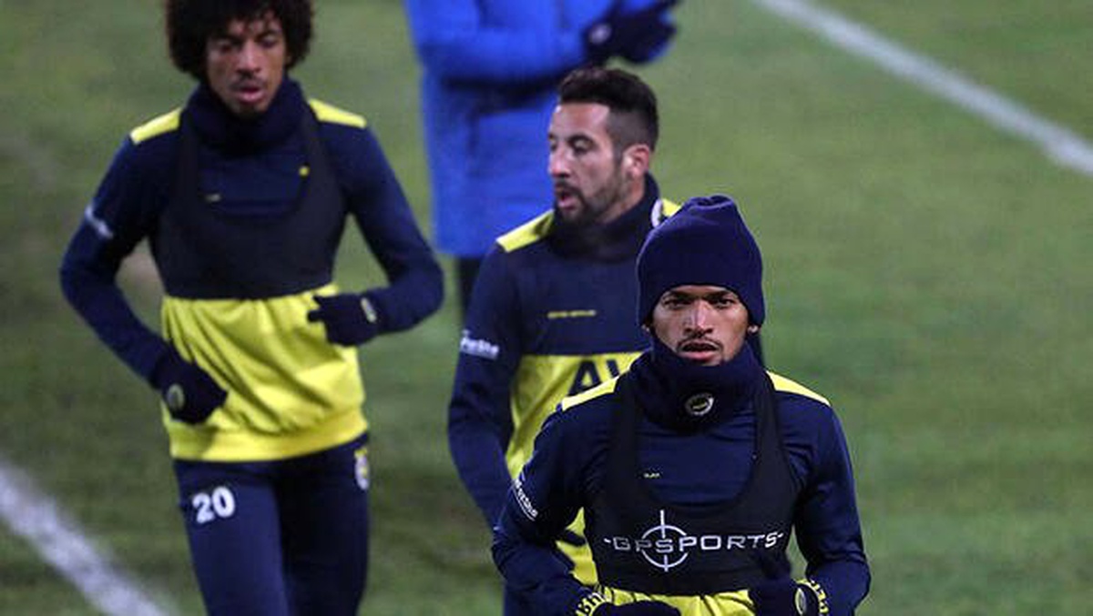 Fenerbahçe\'de Trabzonspor mesaisi başladı