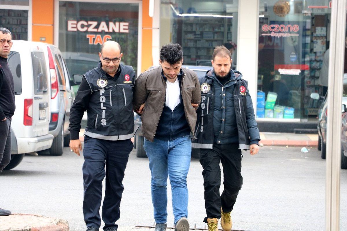 FETÖ\'den ihraç edildi uyuşturucu satarken yakalandı
