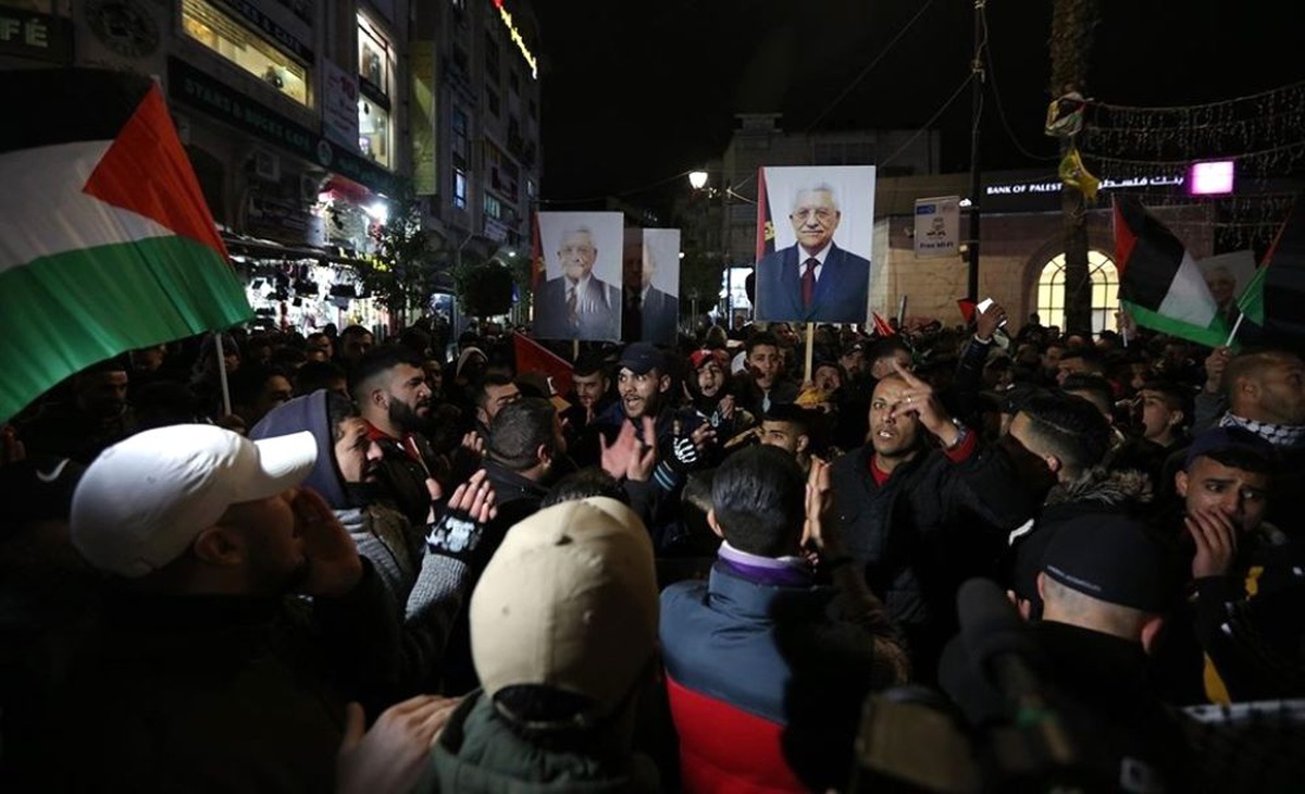 Filistinliler Trump\'ın sözde Orta Doğu barış planını protesto etti