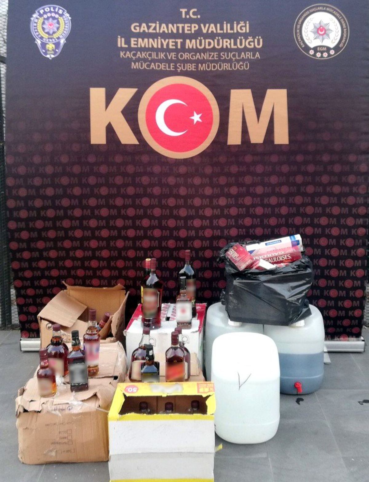 Gaziantep\'te kaçak sigara ve sahte içki operasyonu