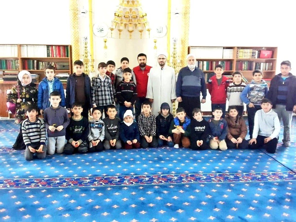 Haydi çocuklar camiye