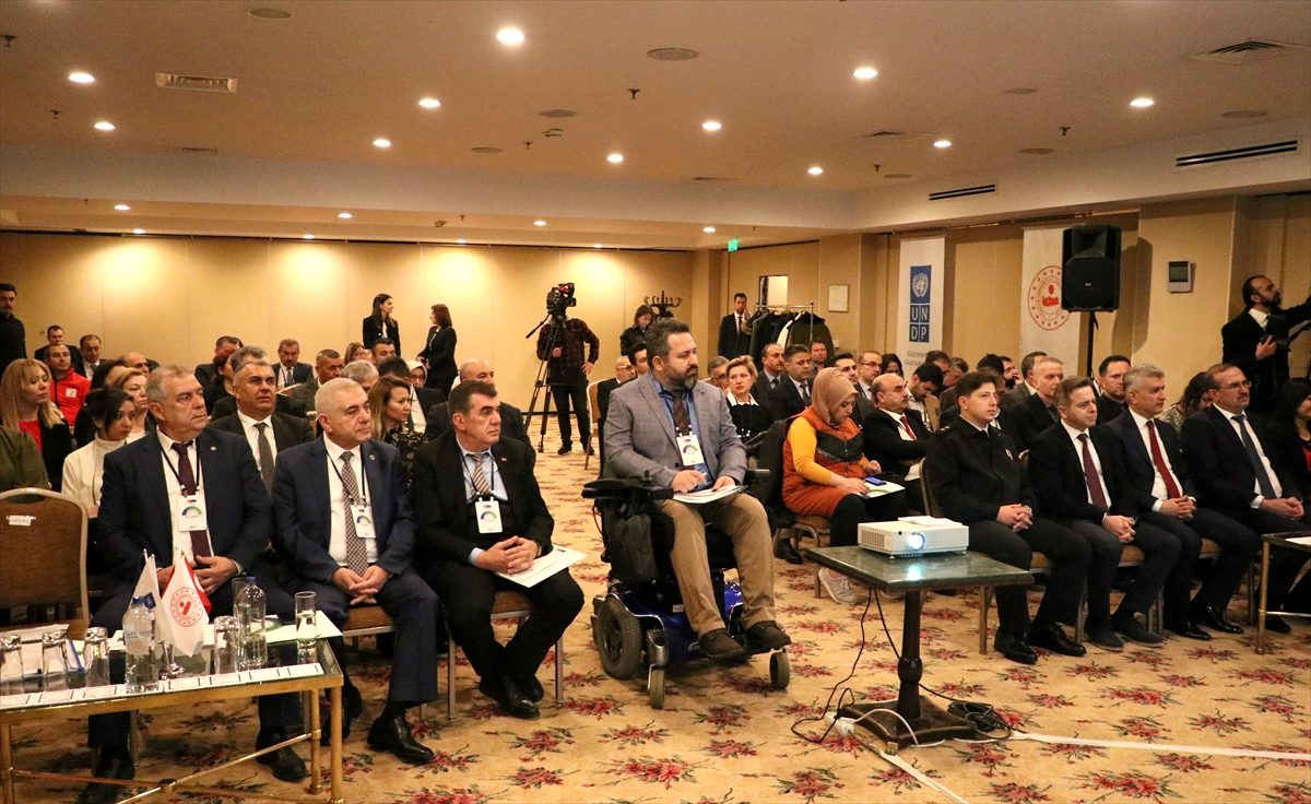 İzmir\'de "İç Güvenlik Sektörünün Sivil Gözetiminin Güçlendirilmesi Projesi" toplantısı yapıldı
