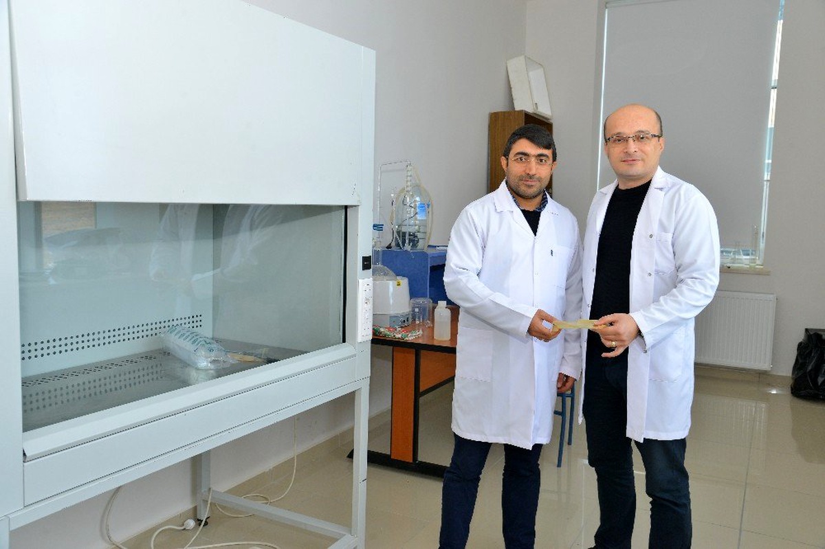 KAEÜ\'si öğretim görevlileri atık balık derilerinden jelatin elde etti