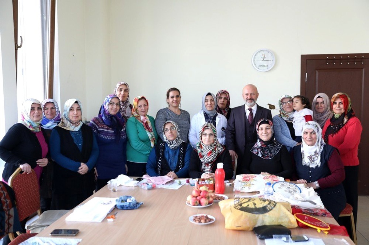 Kocasinan\'da gelenekten geleceğe köprü olan kurslara yoğun ilgi