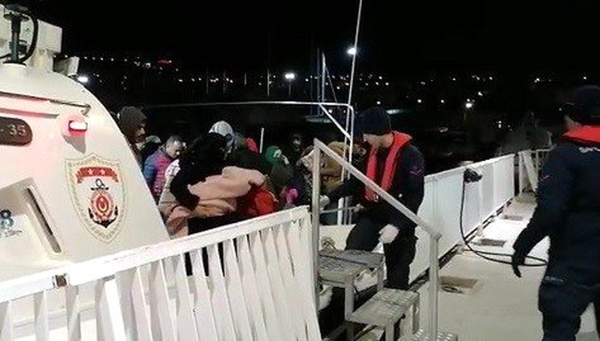 Kuşadası\'nda 2 ayrı operasyonda 109 düzensiz göçmen yakalandı