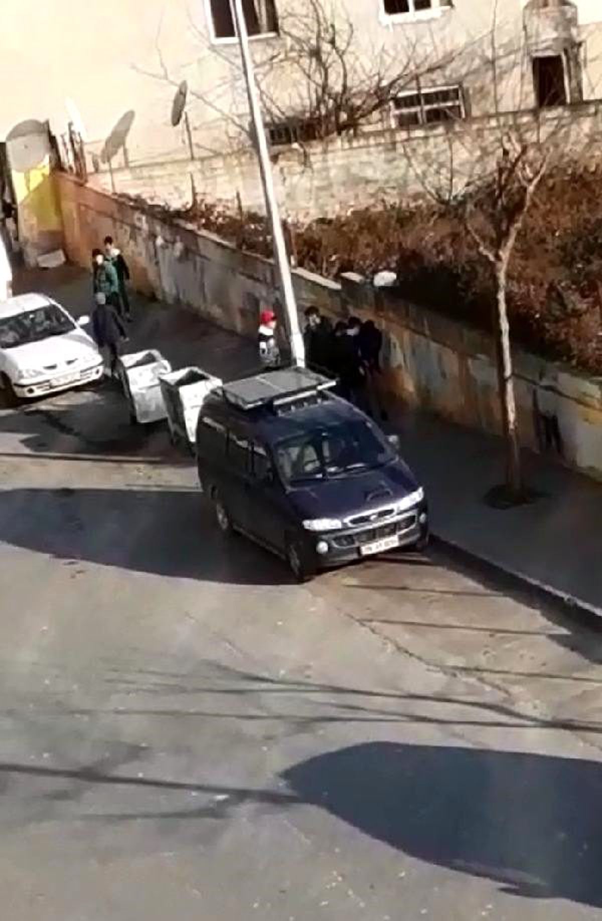 \'Mahallenin genç magandaları\' pompalıyla böyle ateş etti