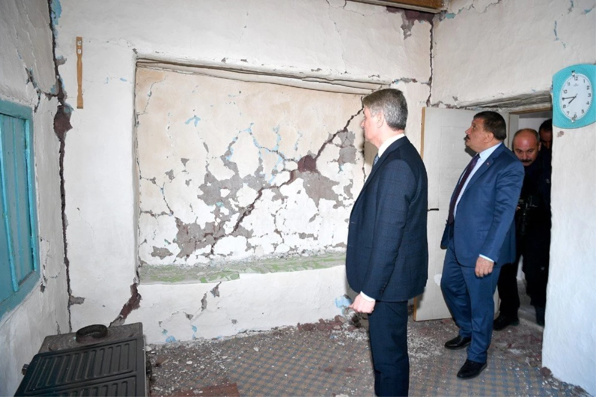 Malatya\'da 4 bin 128 konut ağır hasar gördü