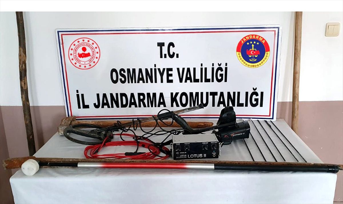 Osmaniye\'de kaçak kazı yapan 4 kişi suçüstü yakalandı