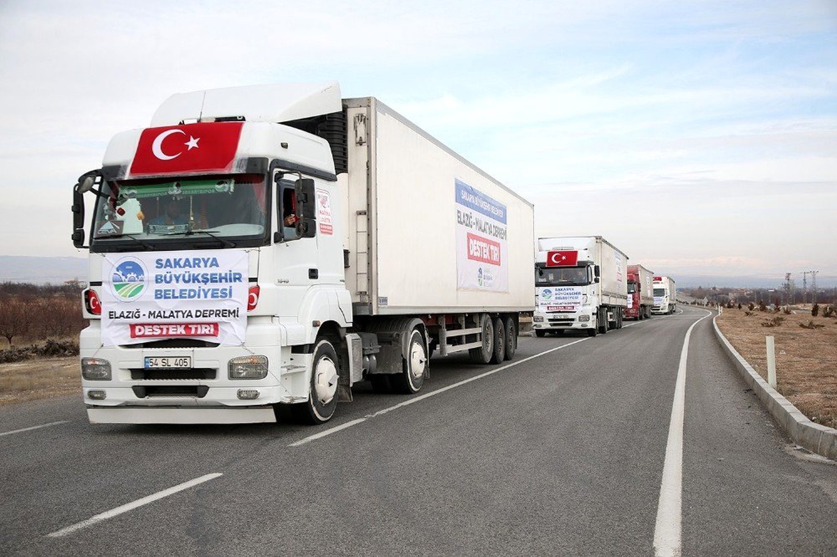 Sakaryalıların destekleri deprem bölgesine ulaştı