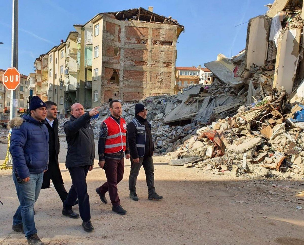 Selçuklu Belediyesinden Elazığ ve Malatya\'ya yardım eli