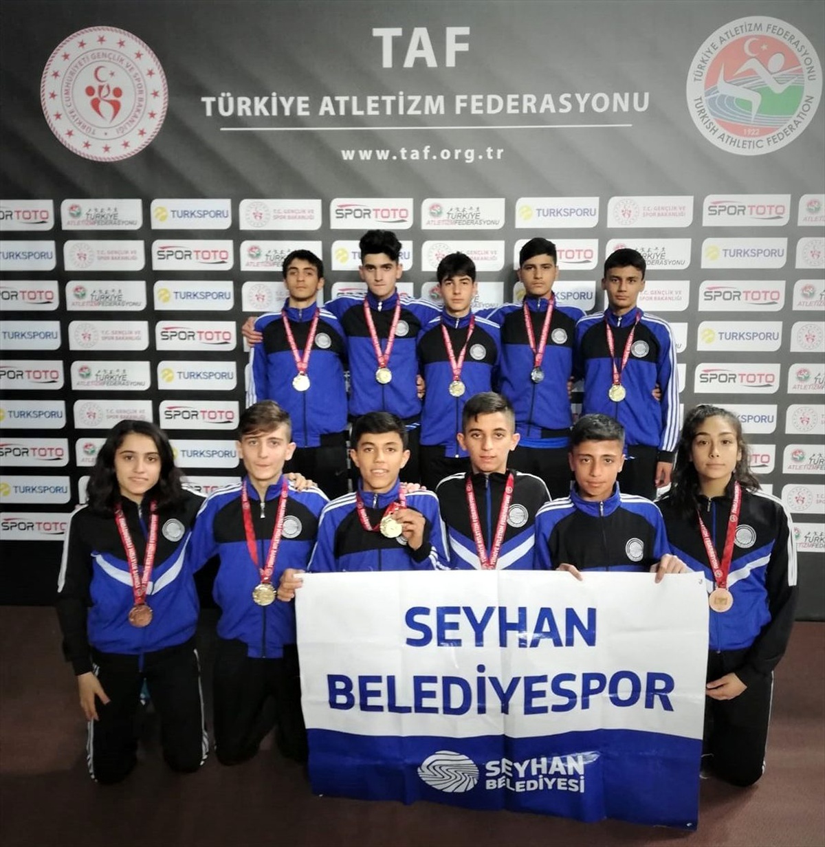 Seyhan Belediyesporlu atletlerin başarısı
