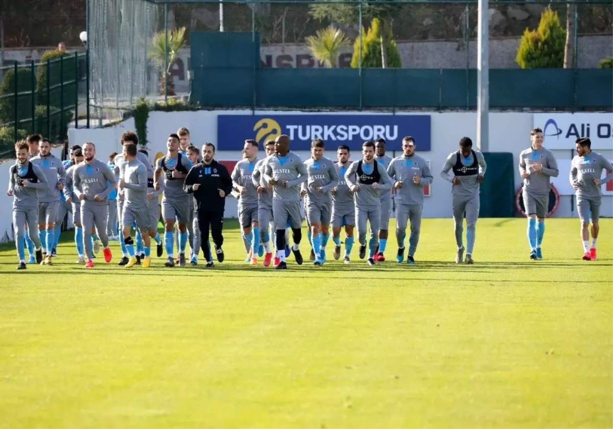 Trabzonspor\'da Sturridge takımla birlikte çalıştı