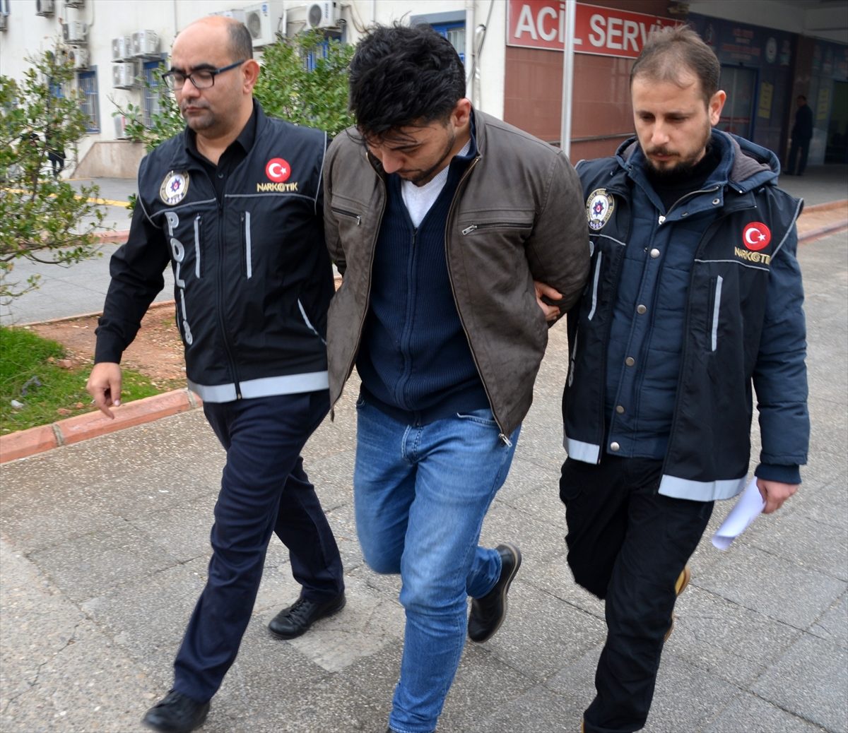 Uyuşturucu satıcısı zanlı, FETÖ soruşturması kapsamında ihraç edilen astsubay çıktı