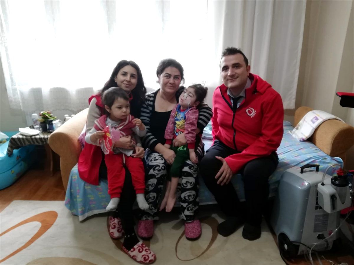 "West sendromlu" Eyüp\'e, Aile Çalışma ve Sosyal Hizmetler İl Müdürlüğünden destek