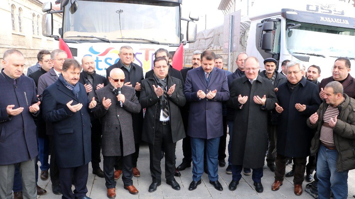 Yardım tırları Elazığ ve Malatya için yola çıktı