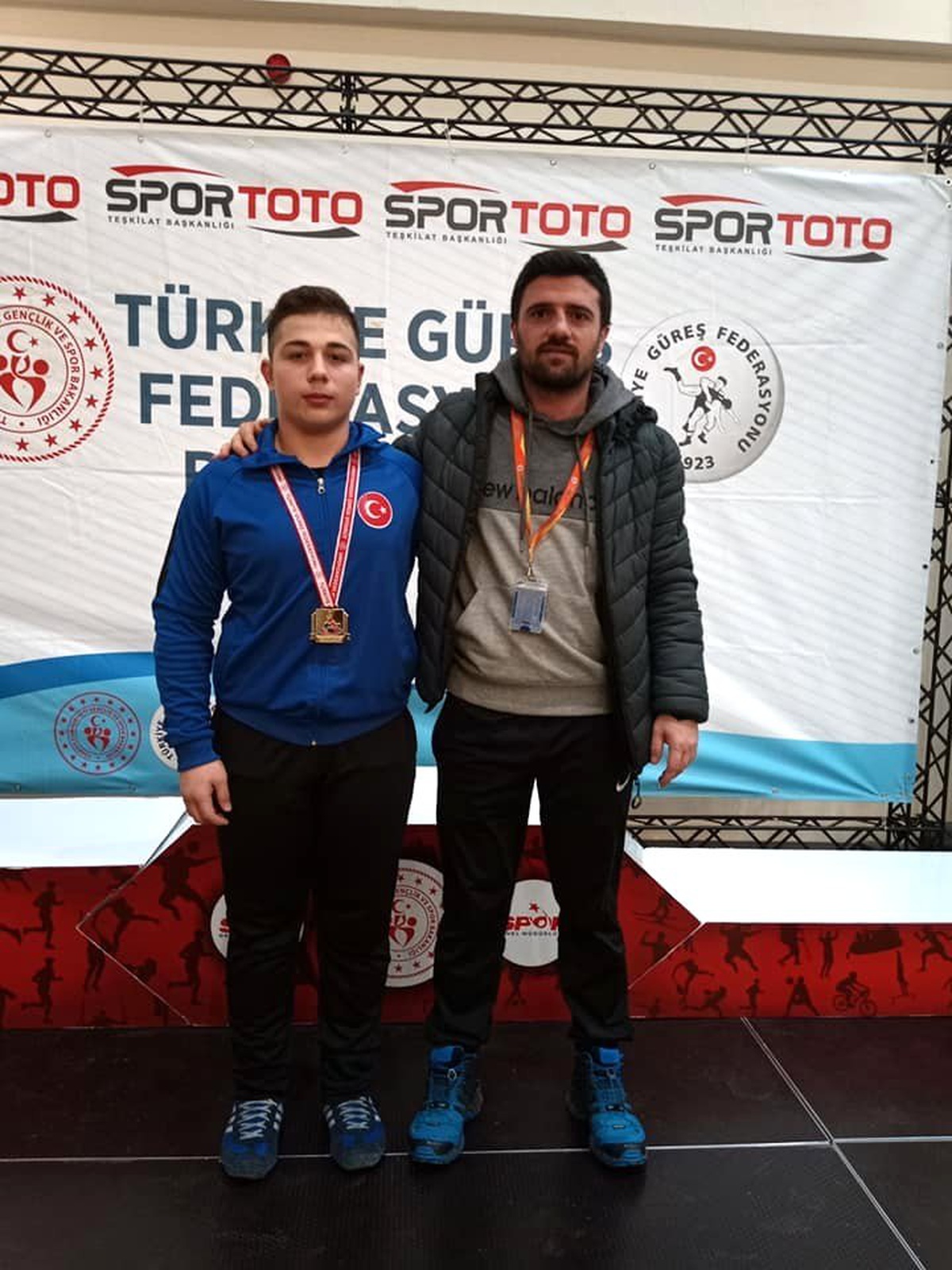 Zonguldaklı güreşçi şampiyona bileti aldı