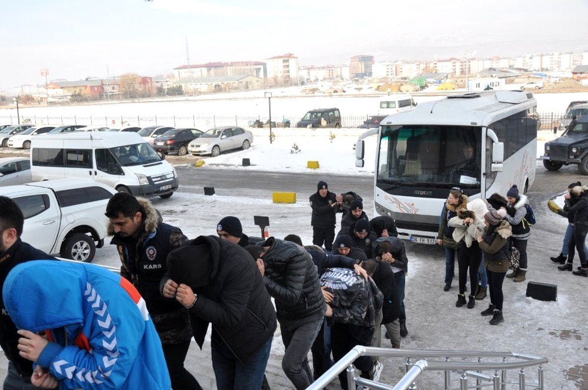 0850\'li hatlara Kars polisinden 33 milyonluk operasyon