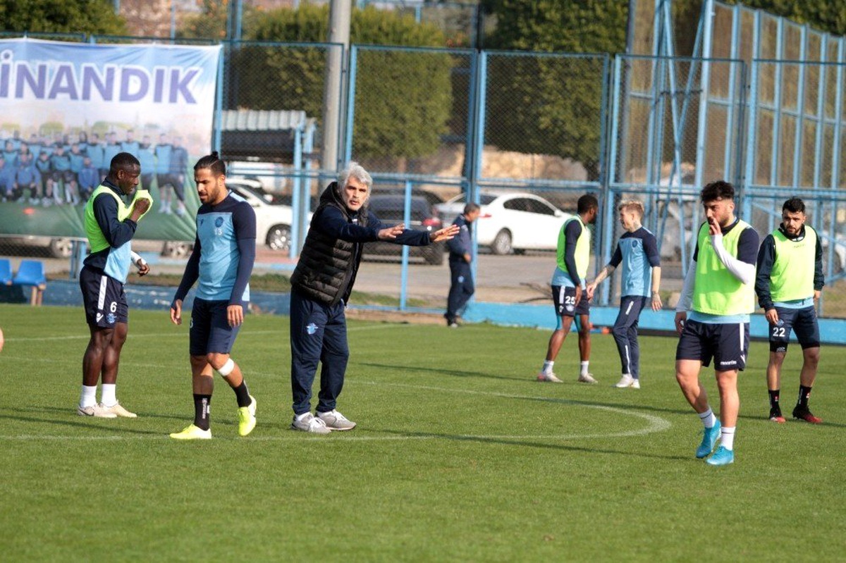 Adana Demirspor\'un deplasman biletleri 1 dakikada tükendi