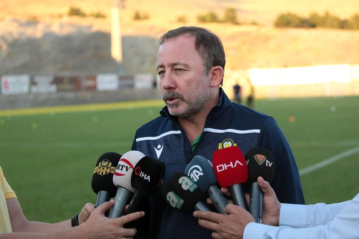 Beşiktaş\'ın yeni teknik patronu Sergen Yalçın oldu