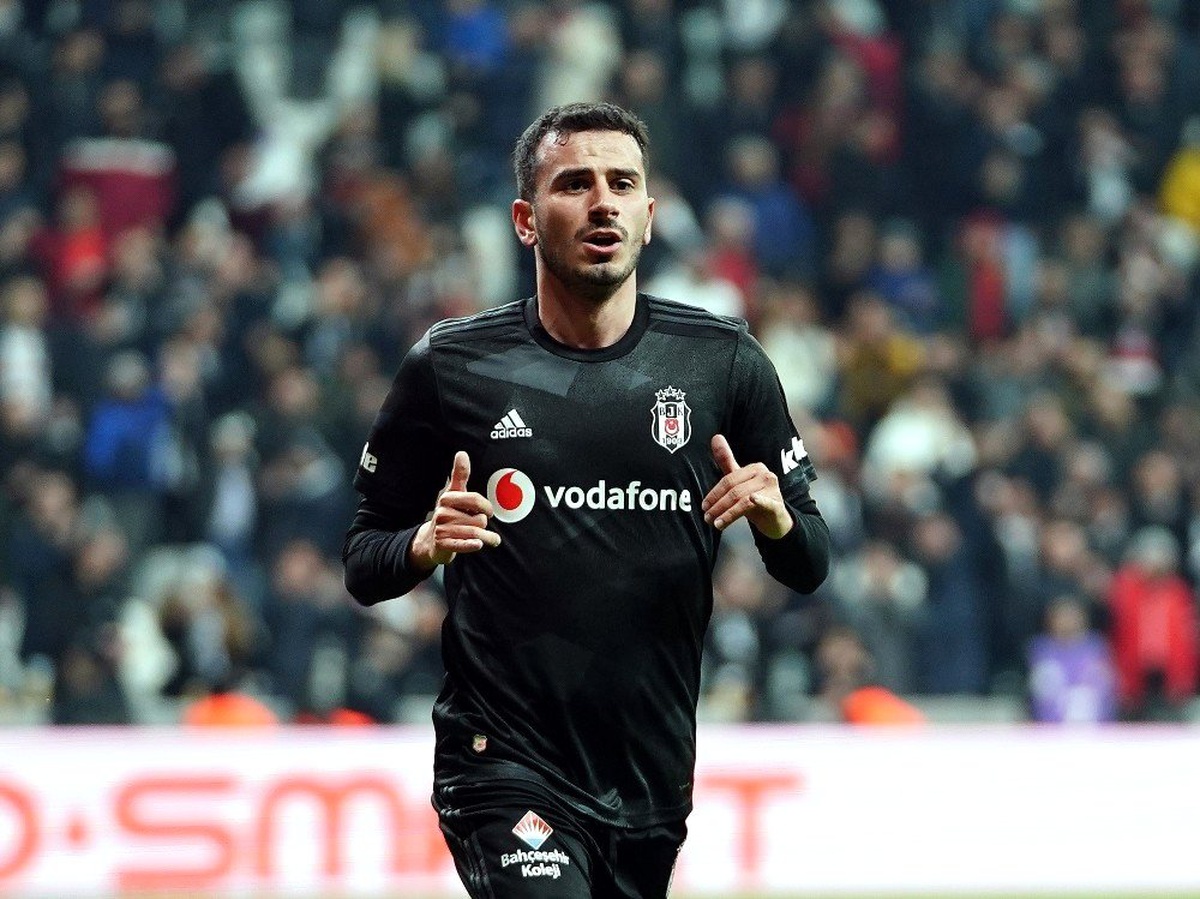 Beşiktaş, Oğuzhan\'ı Feyenoord\'a kiraladı