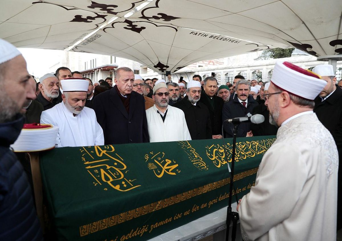 Cumhurbaşkanı Erdoğan, Ahmet Vanlıoğlu\'nun cenaze törenine katıldı