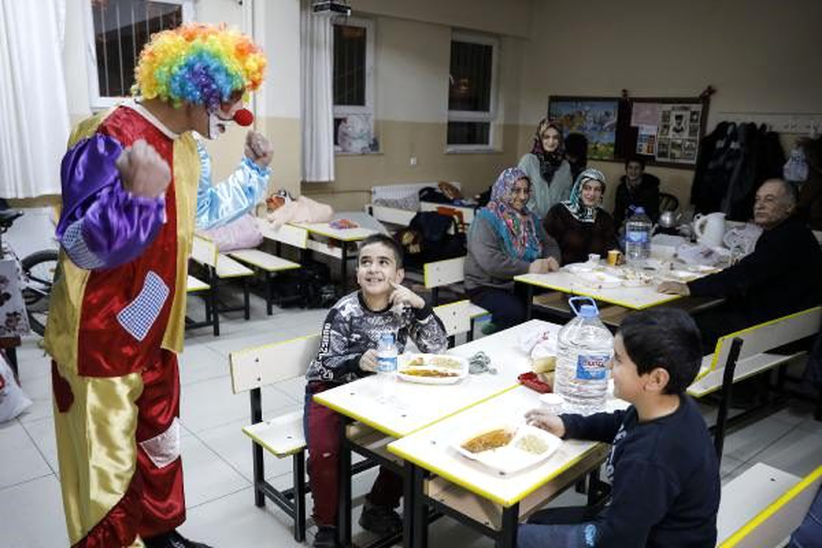 Depremzede çocuklara psikososyal destek veriliyor