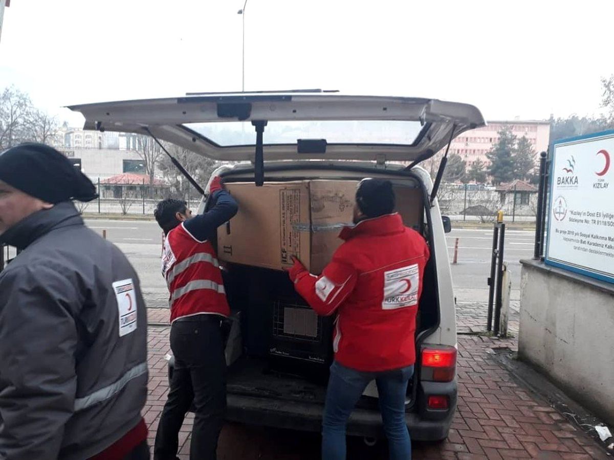 Depremzedeler için ısıtıcı sobalar