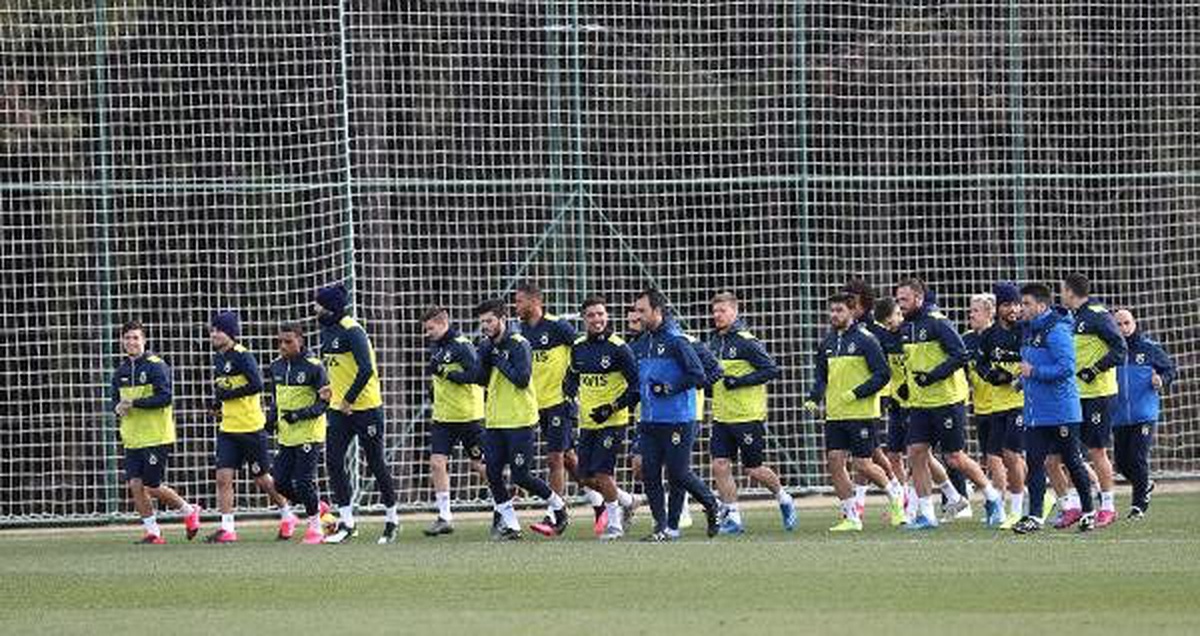 Fenerbahçe, Trabzonspor maçının hazırlıklarını sürdürdü
