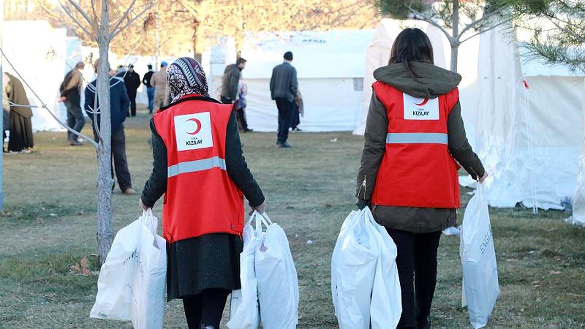 Kızılay, Ensar Vakfı\'na 8 milyon dolarlık bağış iddiasını kabul etti