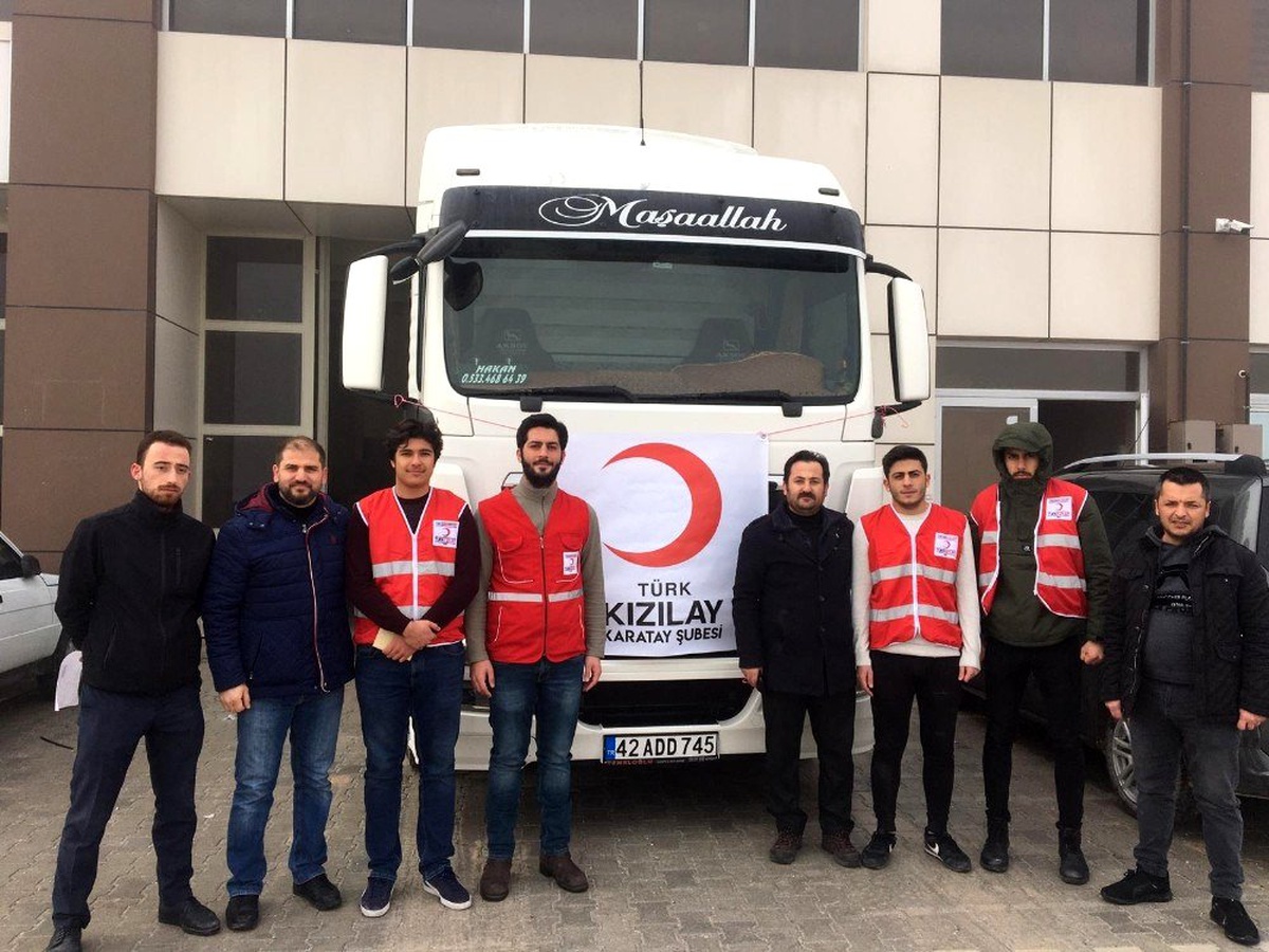 Kızılay Karatay Şubesinden Elazığ\'a yardım tırı