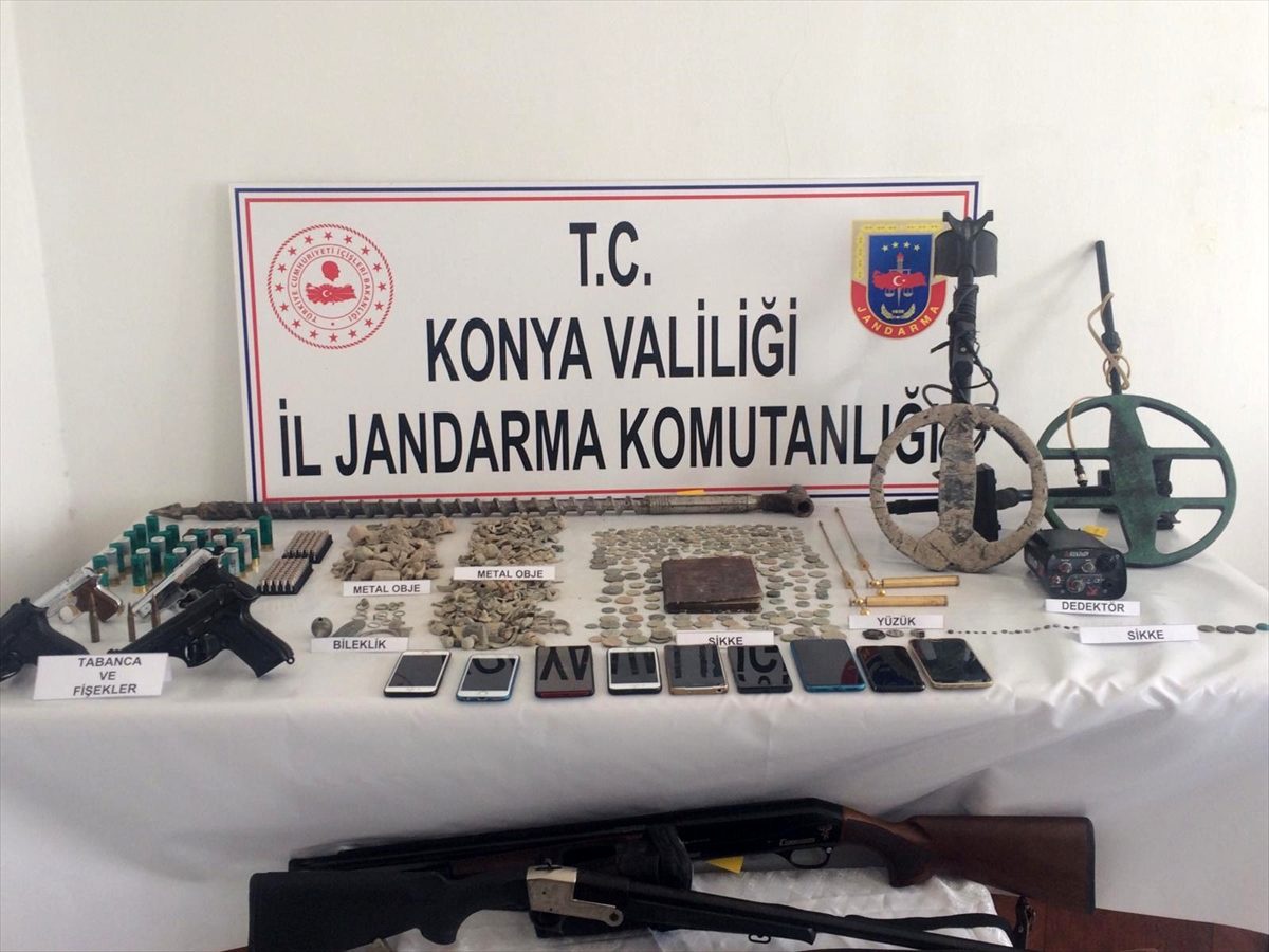 Konya merkezli tarihi eser kaçakçılığı operasyonunda 11 zanlı yakalandı