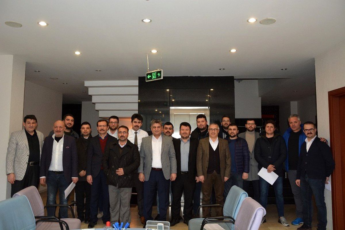 Konya SMMMO\'ndan puanlı halı saha turnuvası