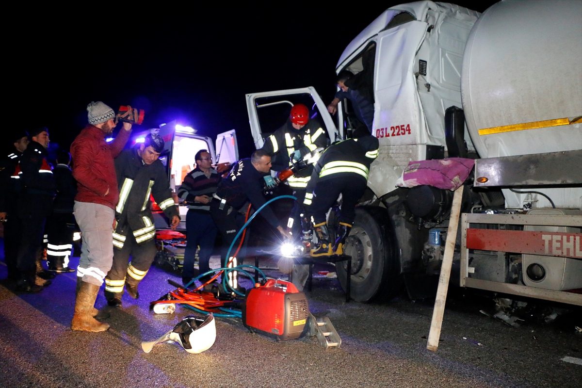 Manisa\'da trafik kazasında 1 kişi ağır yaralandı