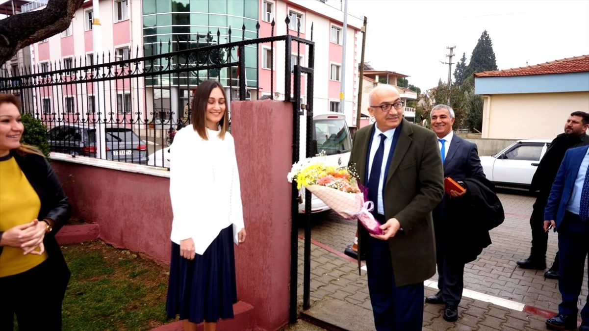 MCBÜ Rektörü Prof. Dr. Ataç, Sarıgöl\'ü ziyaret etti