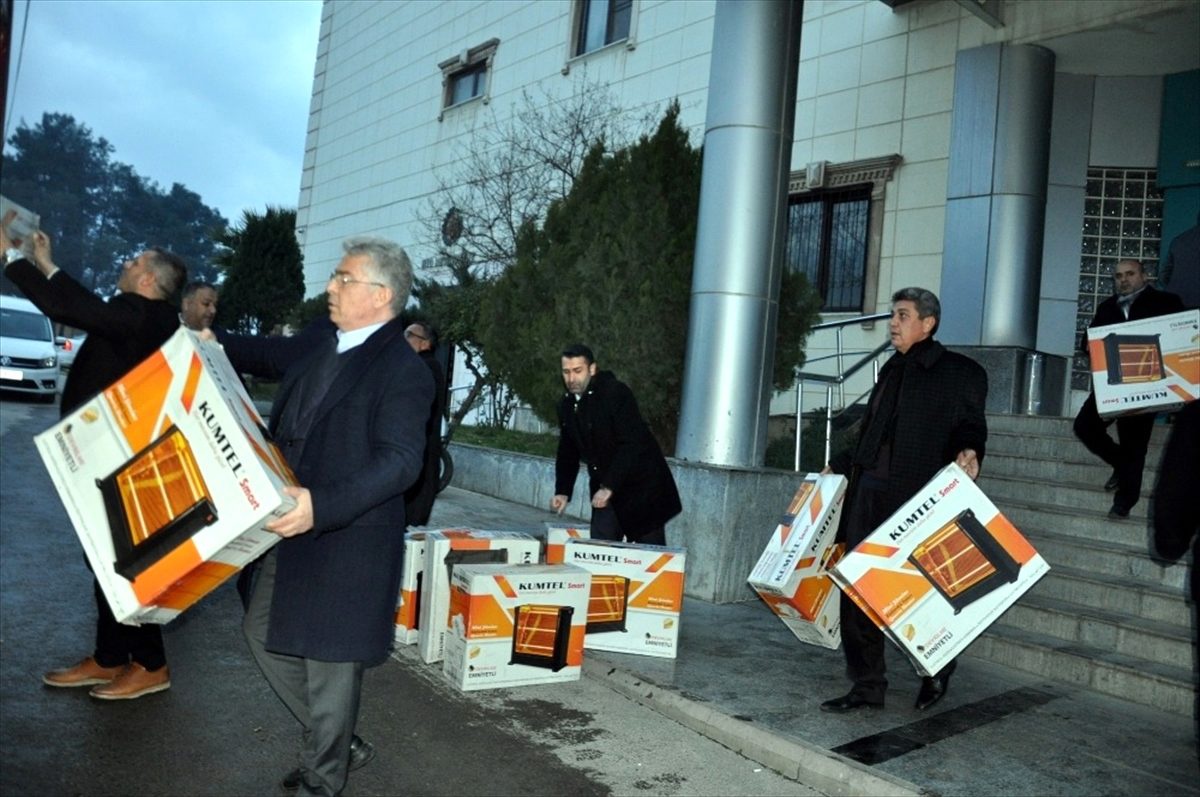 Nizip Ticaret Odası\'ndan, Elazığ ve Malatya\'yadaki depremzedelere yardım