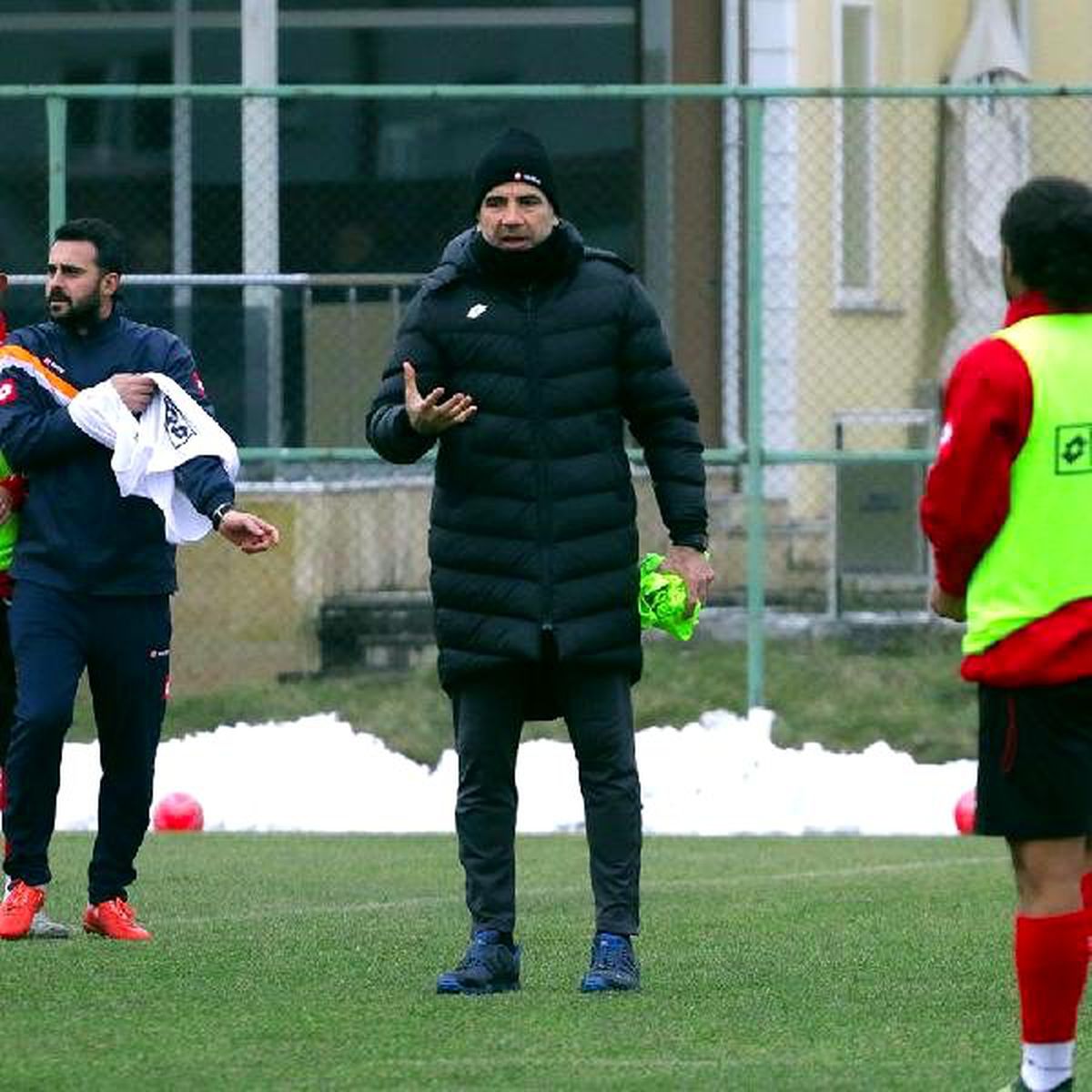 Osman Özköylü: Bir an önce yukarılara çıkmak zorundayız