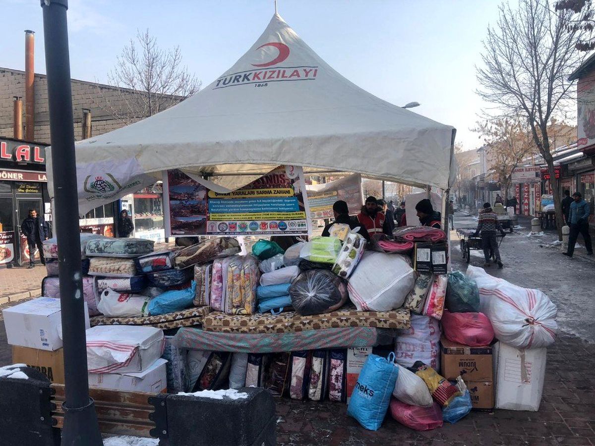 Patnos Sivil Toplum Platformu Elazığ ve Malatya için yardım kampanyası başlattı