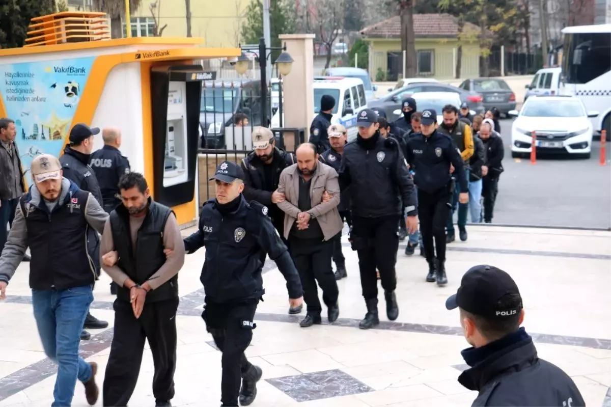 Şanlıurfa\'da bombalı araç ile ilgili gözaltına alınan 11 zanlı adliyede