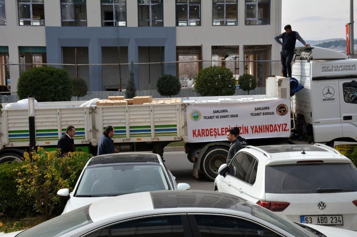 Şanlıurfalı iş adamlarından depremzedelere insani yardım